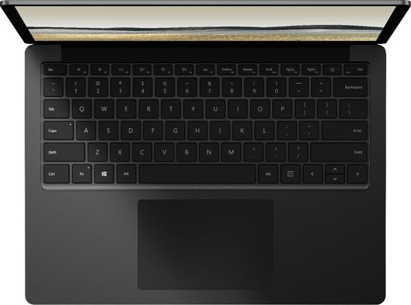 Sisältä metallipintainen pienempi Surface Laptop 3.